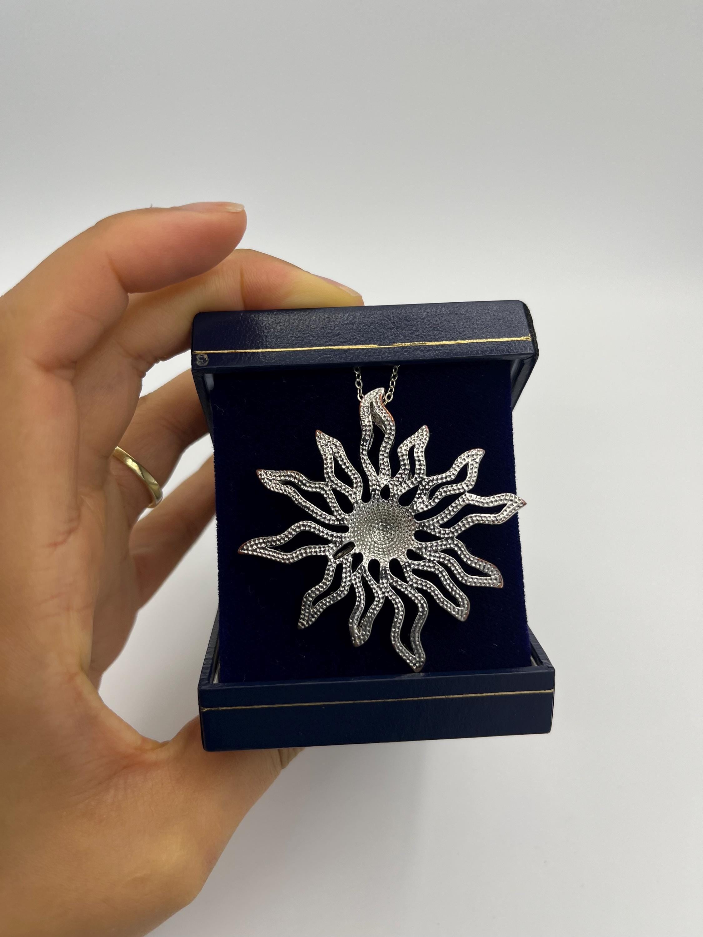 Vintage Silver Sunburst Pendant Necklace