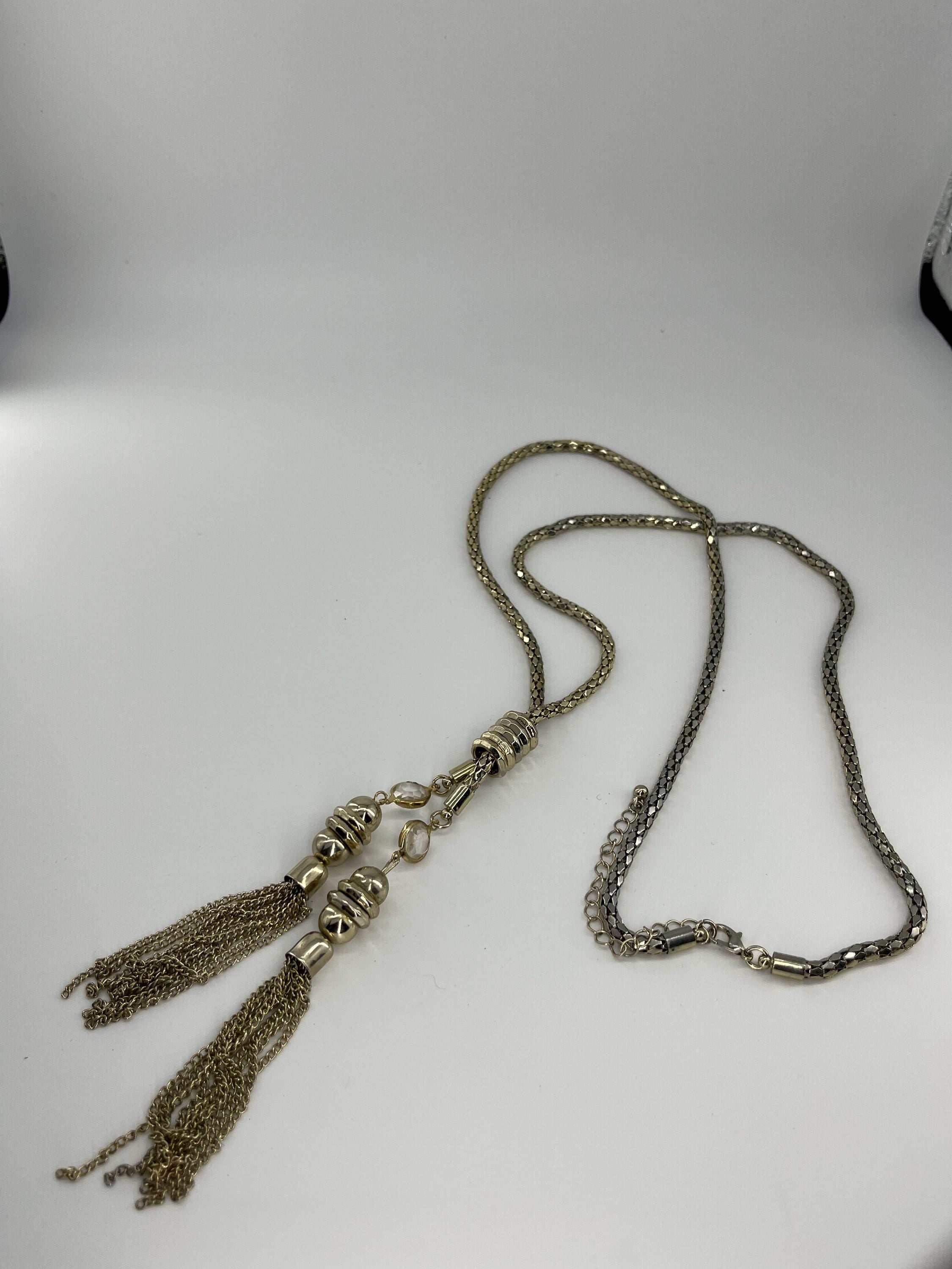 Vintage-Inspired Silver Tassel Necklace: Beaded Evening Statement