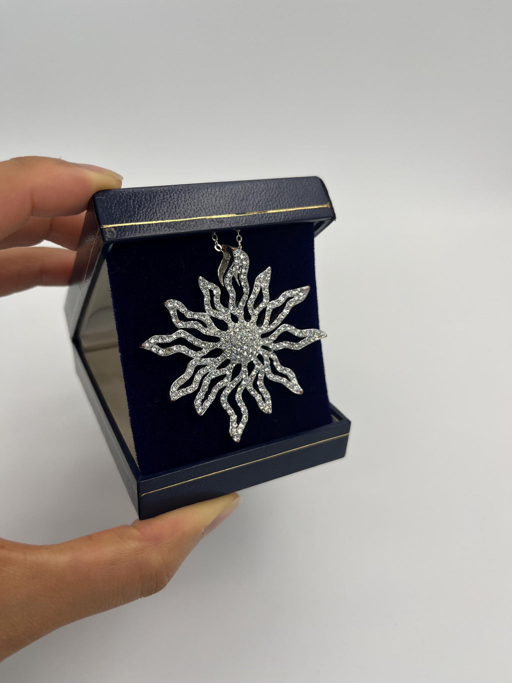 Vintage Silver Sunburst Pendant Necklace