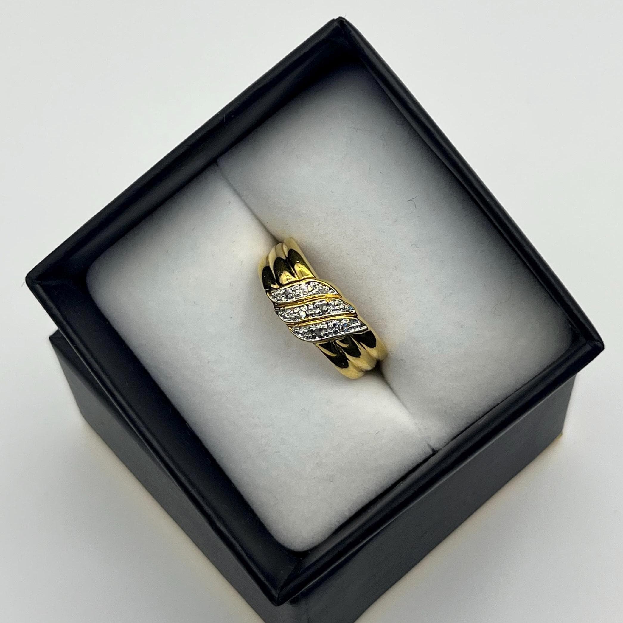 Vintage Gold-Tone Cubic Zirconia Ring – Bold Criss-Cross Statement Band