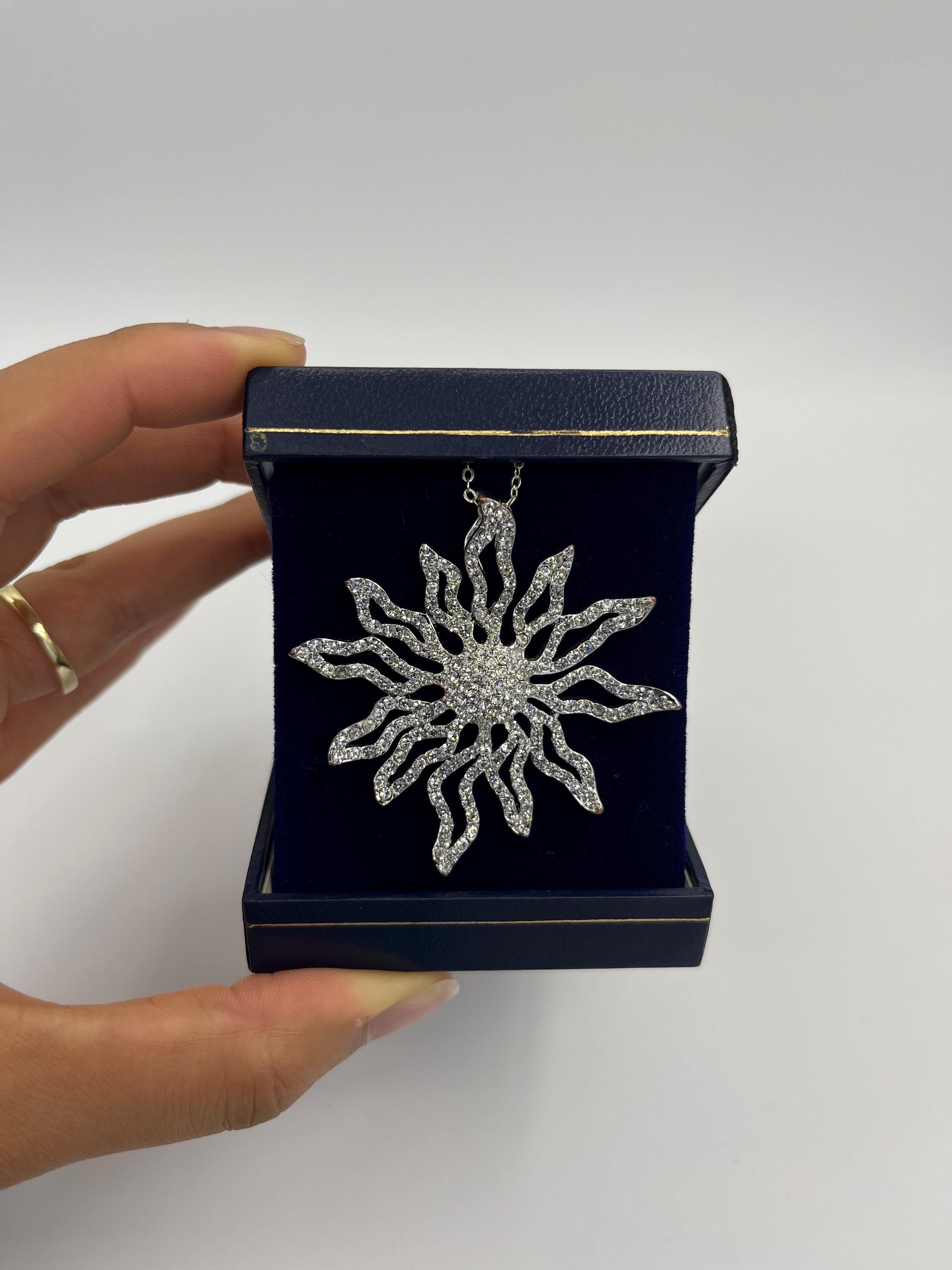 Vintage Silver Sunburst Sun Pendant Necklace