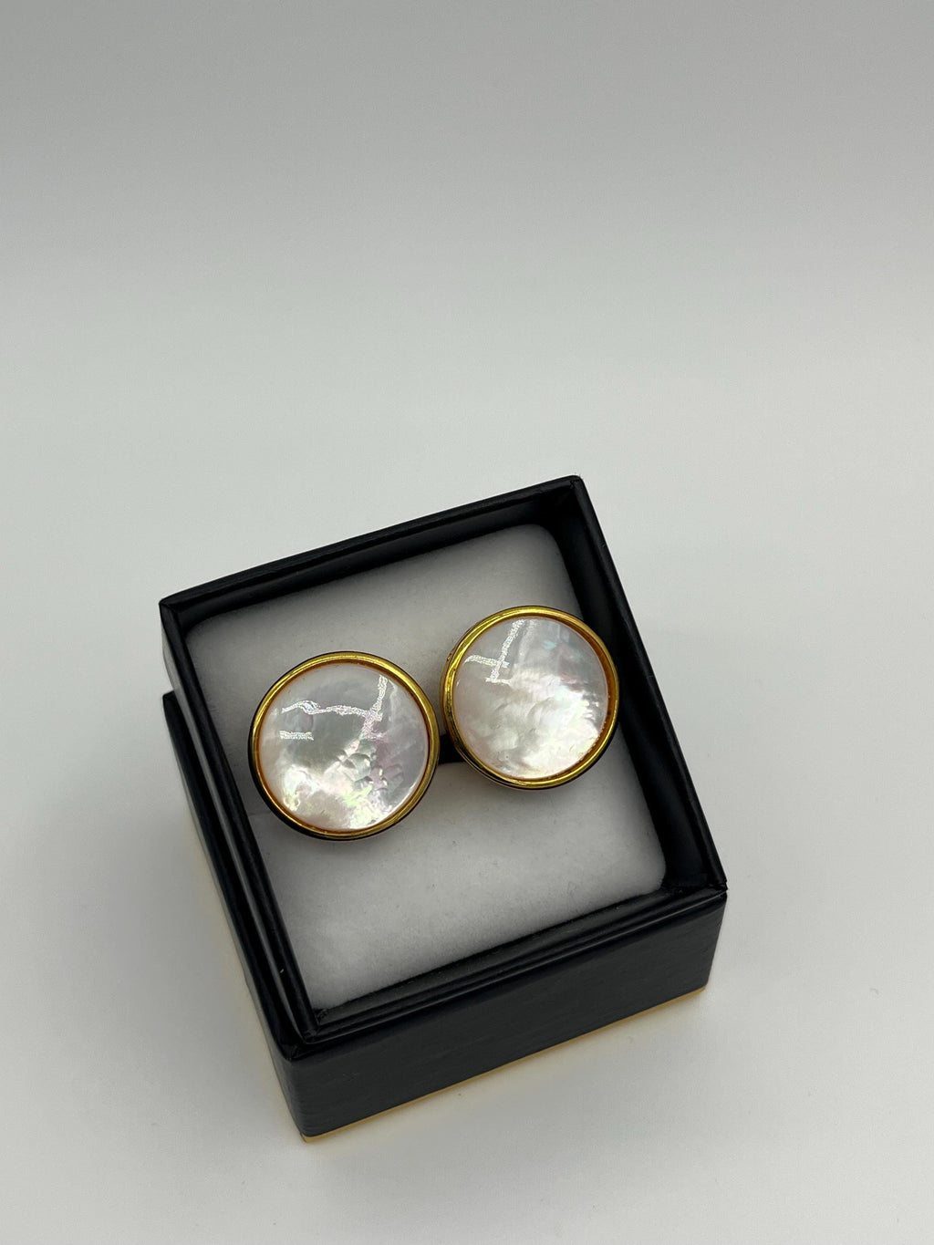 Vintage Mother of Pearl Clip On Earrings – Gold-Tone Coastal Earrings