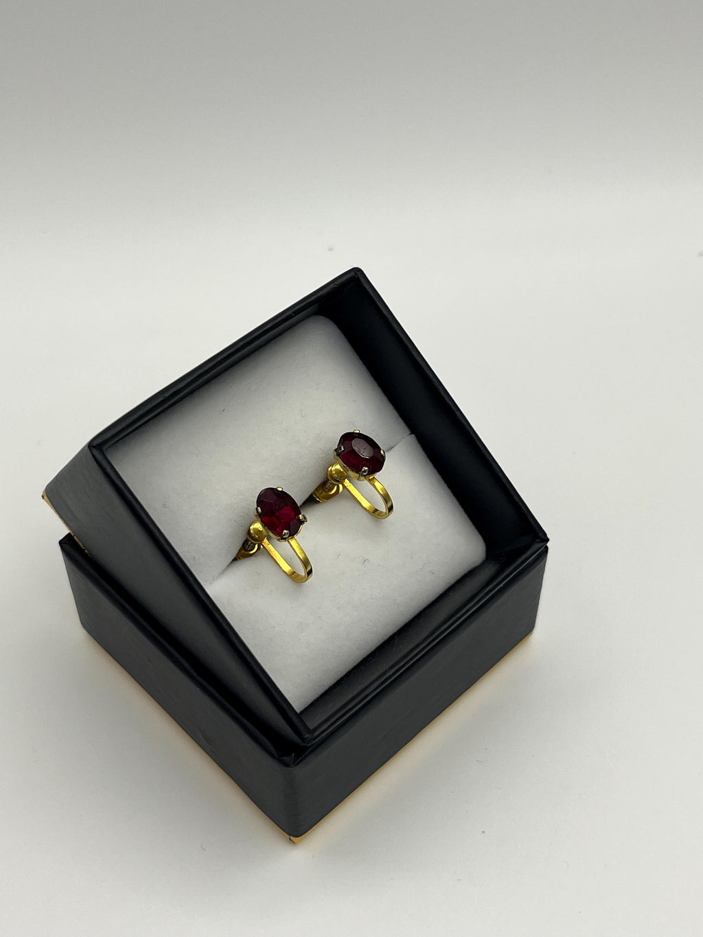 Vintage Gold Screw-Back Earrings with Deep Ruby Red Oval Stones – Old Hollywood Glamour