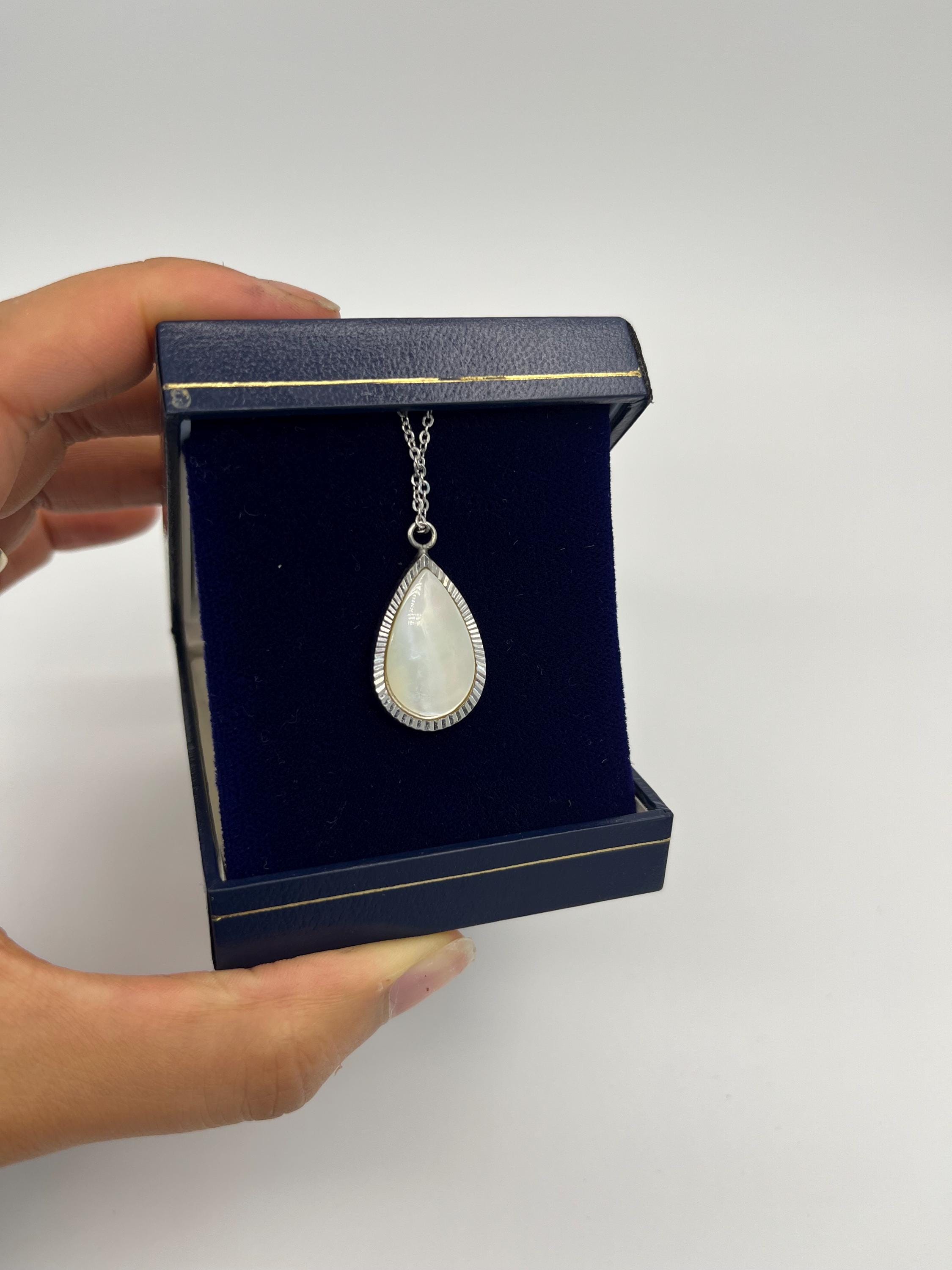 Real Shell Teardrop Necklace | Iridescent Abalone Pendant in Silver | Boho Beach Gift | Ocean-Inspired Jewellery