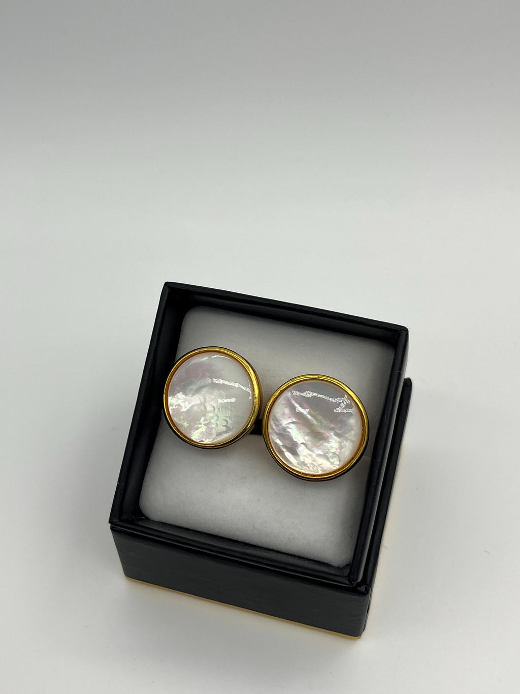 Vintage Mother of Pearl Clip On Earrings – Gold-Tone Coastal Earrings