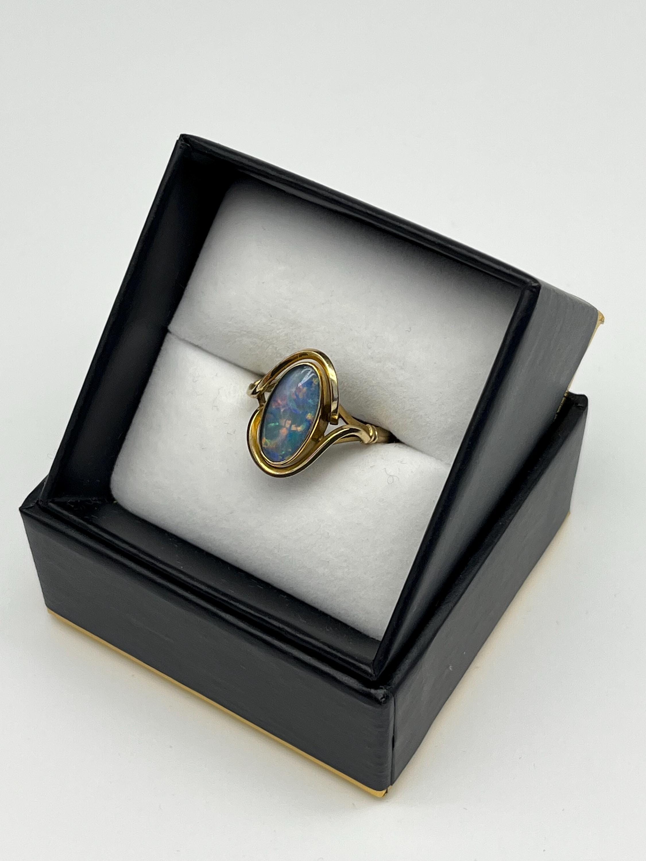 Vintage 9ct Gold Australian Opal Ring | Sculptural Setting
