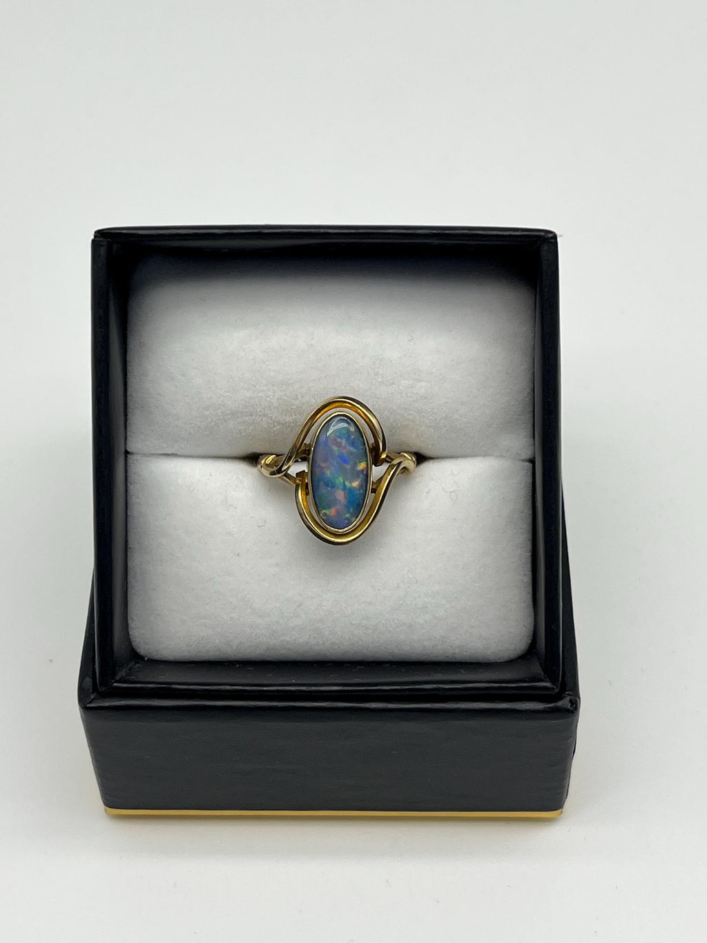 Vintage 9ct Gold Australian Opal Ring | Sculptural Setting
