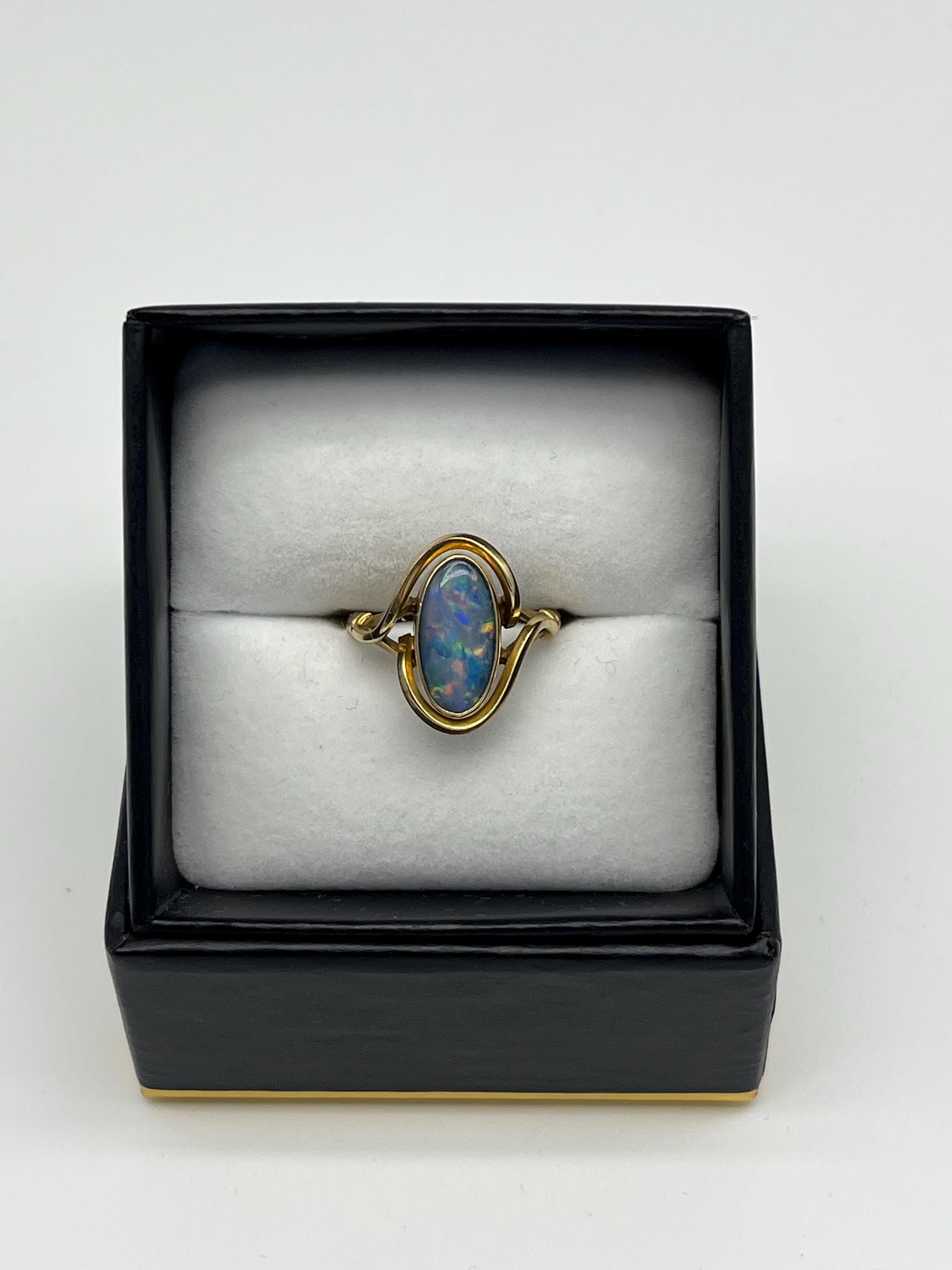 Vintage 9ct Gold Australian Opal Ring | Sculptural Setting